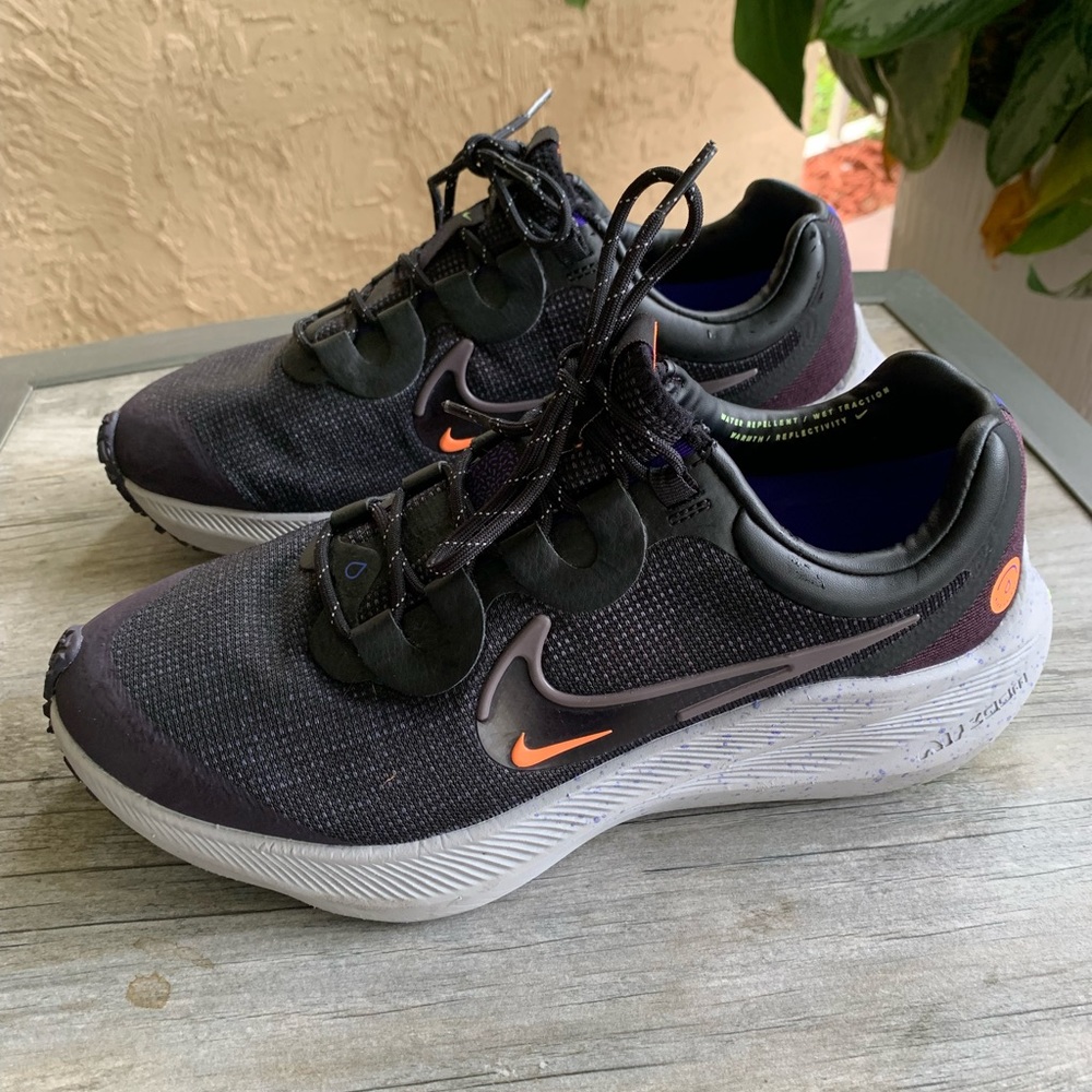 Nike Zoom Winflo 8 Shield DC3730-002 Women's Weatherized Road Running Shoes 10